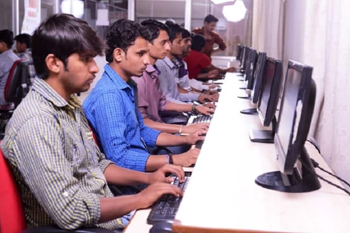 Tontadarya College of Engineering campus in Gadag, Karnataka, India — photo 4