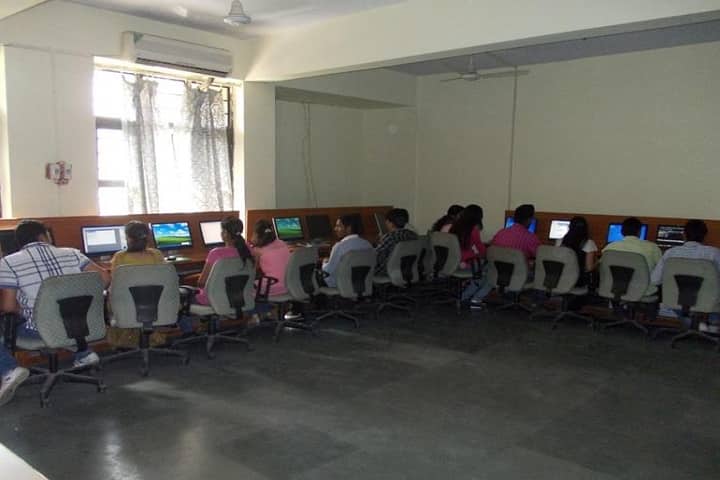 Sat Priya College of Pharmacy campus in Rohtak, Haryana, India — photo 3