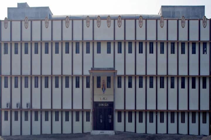 Sat Kaival College of Pharmacy campus in Anand, Gujarat, India — photo 1