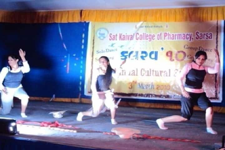 Sat Kaival College of Pharmacy campus in Anand, Gujarat, India — photo 6
