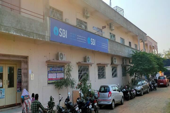 Santhiram College of Pharmacy campus in Panyam, Andhra Pradesh, India — photo 5