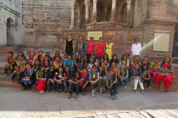 Swami Vivekanand Sarvodaya Bank Education College campus in Mehsana, Gujarat, India — photo 6
