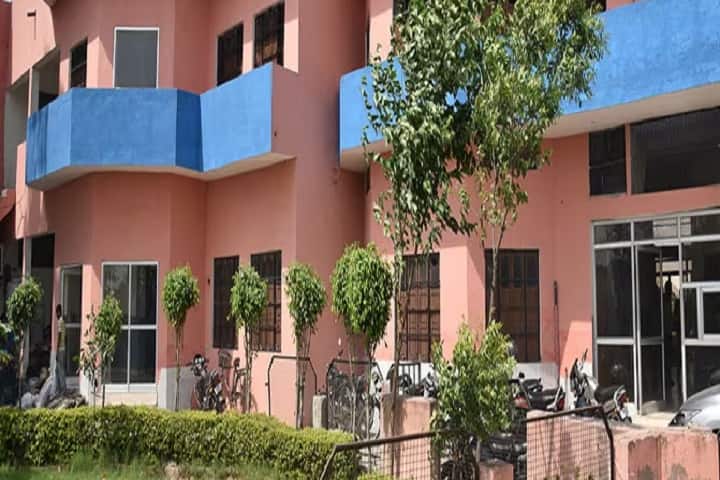 Vaish College of Education campus in Bhiwani, Haryana, India — photo 1
