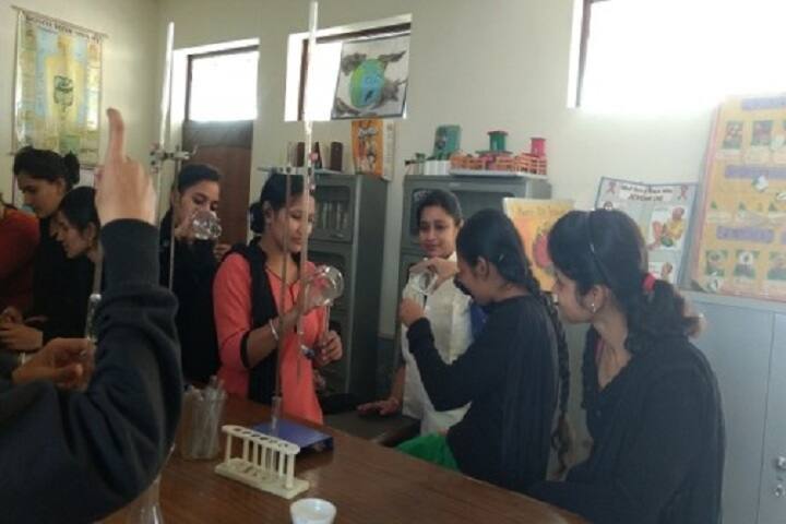 Vaish Arya Shikshan Mahila Mahavidyalaya campus in Bahadurgarh, Haryana, India — photo 2