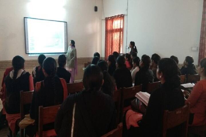 Vaish Arya Shikshan Mahila Mahavidyalaya campus in Bahadurgarh, Haryana, India — photo 4