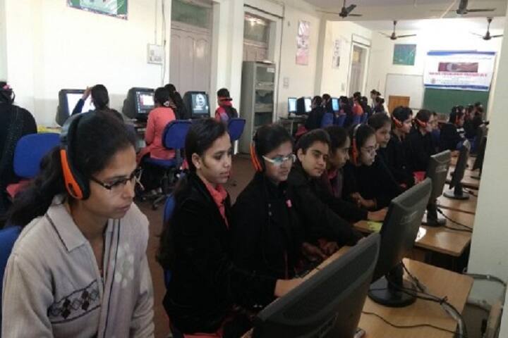 Vaish Arya Shikshan Mahila Mahavidyalaya campus in Bahadurgarh, Haryana, India — photo 5