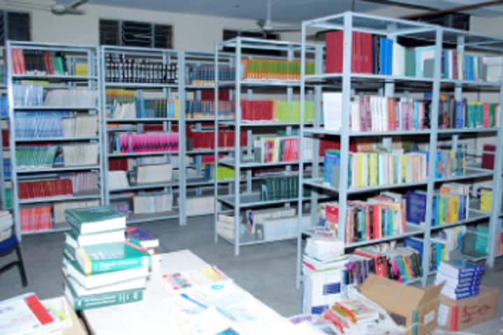 Sarswati Devi Ram Sagar Jha College of Pharmacy campus in Samastipur, Bihar, India — photo 4