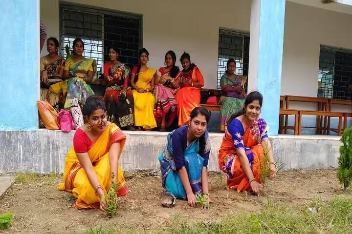 Hadechha Lachhimuddin B Ed College campus in Murshidabad, West Bengal, India — photo 3