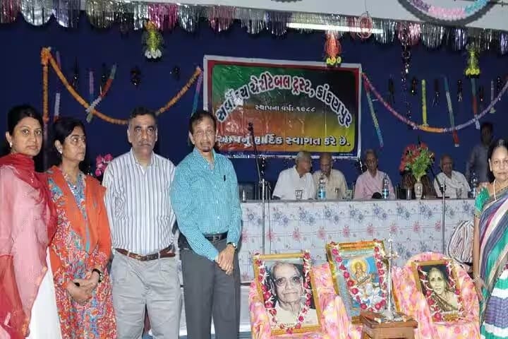 Smt KCM Shah B Ed College campus in Kakanpur, Gujarat, India — photo 3
