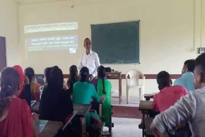 Shree Sarvajanik College of Education campus in Godhra, Gujarat, India — photo 3