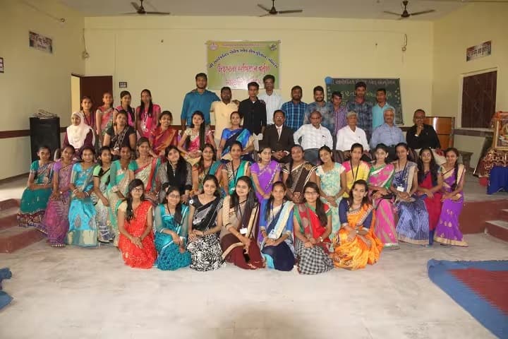 Shree Sarvajanik College of Education campus in Godhra, Gujarat, India — photo 5