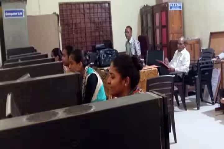 Shree Sarvajanik College of Education campus in Godhra, Gujarat, India — photo 6