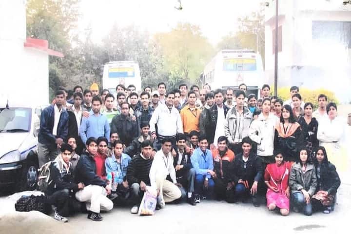 Siddhi Vinayak Teachers Training College campus in Jaipur, Rajasthan, India — photo 3