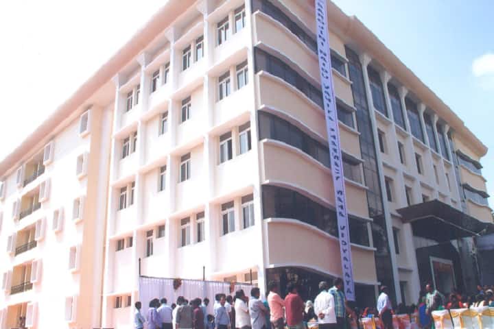 Sarojini Naidu Vanita Pharmacy Maha Vidyalaya campus in Secunderabad, Telangana, India — photo 1