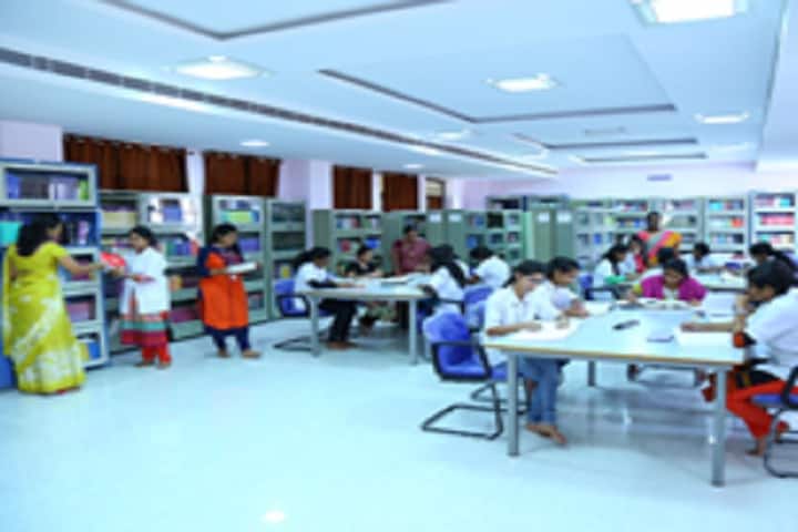 Sarojini Naidu Vanita Pharmacy Maha Vidyalaya campus in Secunderabad, Telangana, India — photo 3