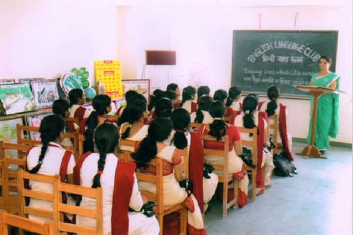 Tilak Teacher Training College for Women campus in Jaipur, Rajasthan, India — photo 3