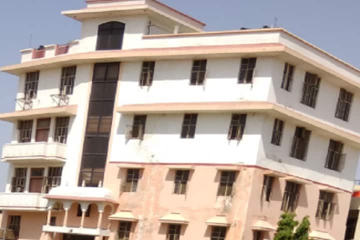 Tilak Teacher Training College for Women campus in Jaipur, Rajasthan, India — photo 4