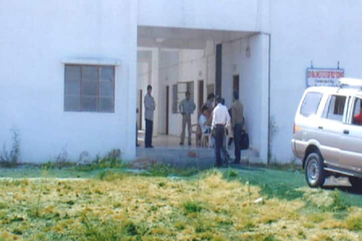 Divya Drashti B Ed College campus in Kalol, Gujarat, India — photo 2