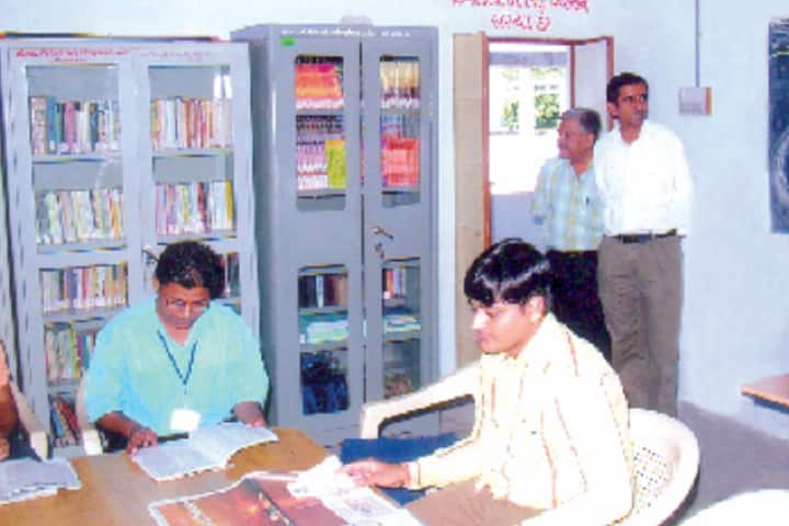 Shree Gayatri College of Education campus in Ahmedabad, Gujarat, India — photo 3
