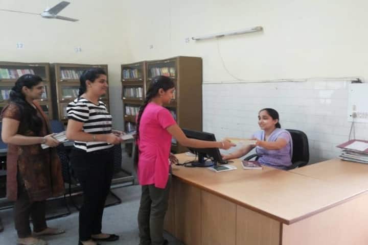 Guru Nanak College of Education campus in New Delhi, Delhi, India — photo 4