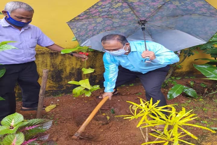 GVMs Dr Dada Vaidya College of Education campus in Bandoda, Goa, India — photo 4