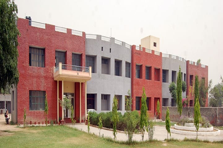 Swami Dayanand College of Education campus in Bathinda, Punjab, India — photo 1