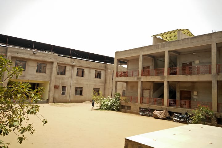 Sunrise Gurukul TT College campus in Sikar, Rajasthan, India — photo 1