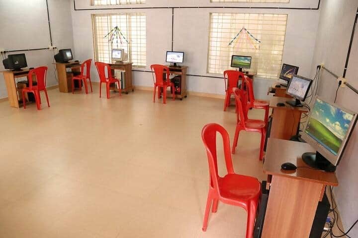 Little Lourdes College of Nursing campus in Kottayam, Kerala, India — photo 4