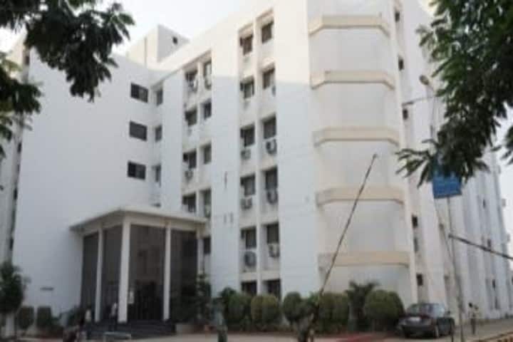 Sumandeep Ayurved Medical College and Hospital campus in Waghodia, Gujarat, India — photo 6