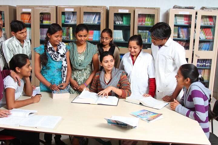 Sardar Patel College of Pharmacy campus in Anand, Gujarat, India — photo 5