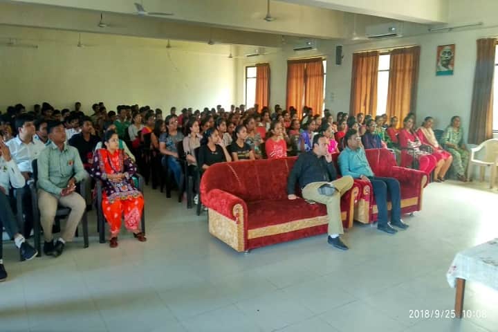 Sardar Patel College of Pharmacy campus in Anand, Gujarat, India — photo 6
