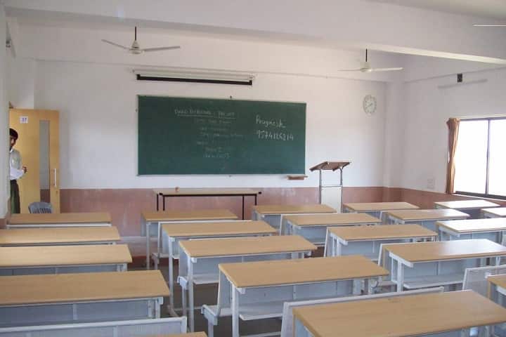 Saraswati Institute of Pharmaceutical Sciences campus in Gandhinagar, Gujarat, India — photo 4