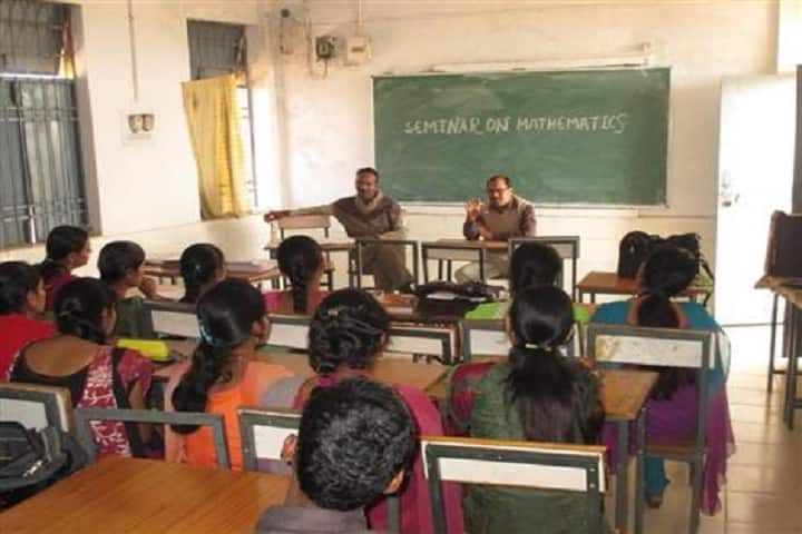 Government Dr Baba Saheb Bheemrao Ambedkar PG College campus in Dongargaon, Chhattisgarh, India — photo 4