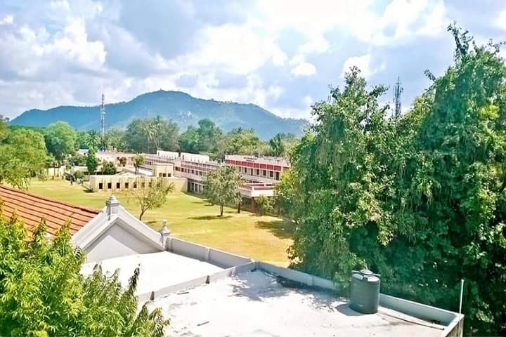 Sarada Vilas College of Pharmacy campus in Mysuru, Karnataka, India — photo 1