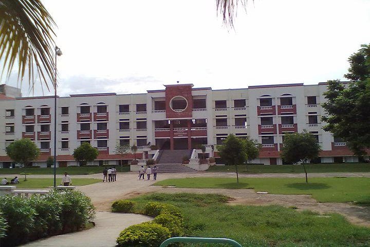Mohan Babu University campus in Tirupati, Andhra Pradesh, India — photo 2