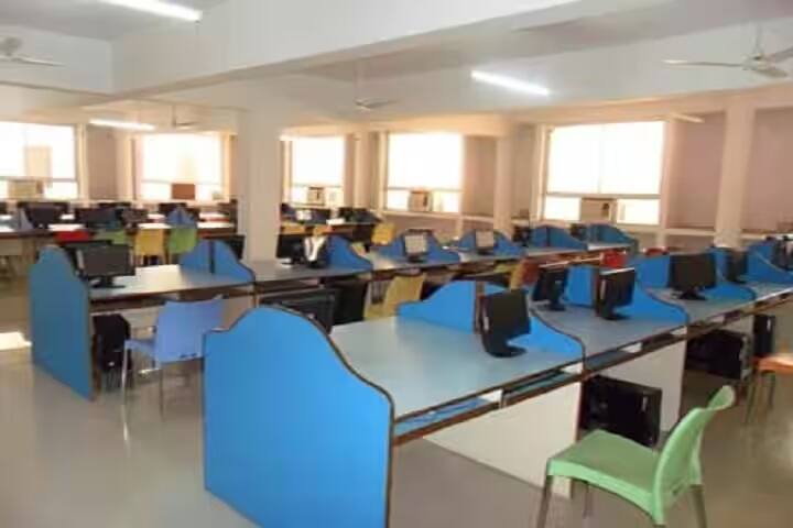 Madhu Vachaspati Institute of Engineering and Technology campus in Kaushambi, Uttar Pradesh, India — photo 3