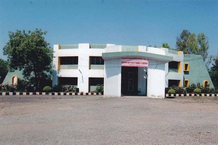 Sanjivani Rural Education Society's Sanjivani Institute of Pharmaceutical Education and Research campus in Kopargaon, Maharashtra, India — photo 1