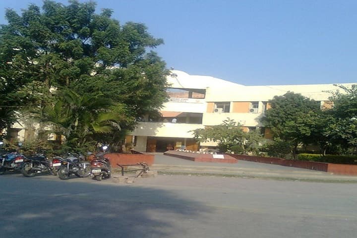 IMS DAVV Indore campus in Indore, Madhya Pradesh, India