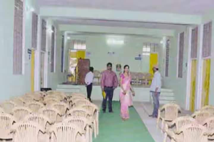 Ram Dulari Teachers Training Women College campus in Hindaun City, Rajasthan, India — photo 3