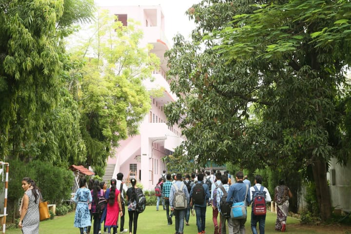 Dr BR Ambedkar PG College campus in Jaipur, Rajasthan, India — photo 3
