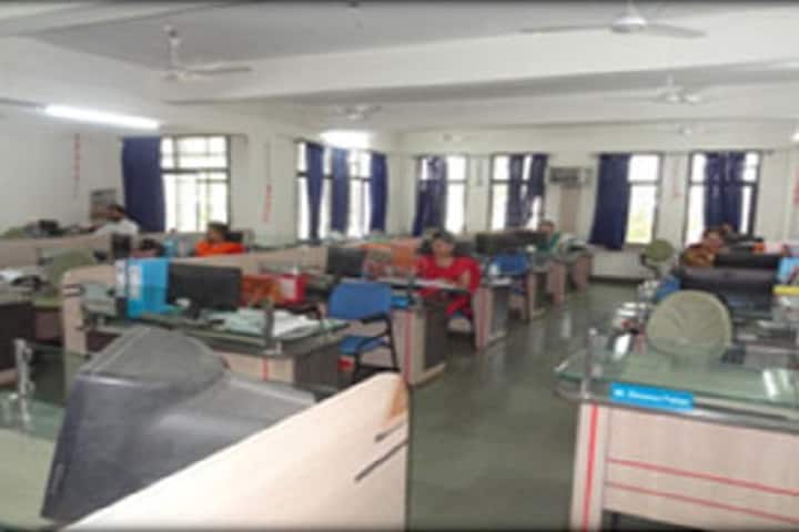 Samarth Institute of Pharmacy campus in Pune, Maharashtra, India — photo 3