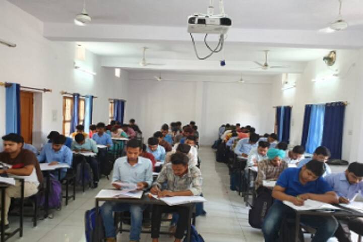 Sanatan Dharam College of Pharmacy campus in Barnala, Punjab, India — photo 3