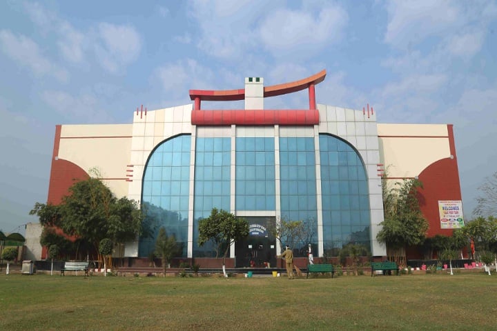 Shaheed Baba Deep Singh College of Education campus in Ratia, Haryana, India — photo 1