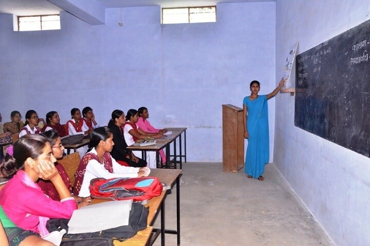 Shadi Lal Kataria Memorial Women Teachers Training College campus in Pilani, Rajasthan, India — photo 6
