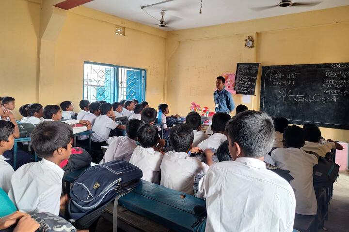 Manoranjan Saha Memorial B Ed College campus in Jalpaiguri, West Bengal, India — photo 6