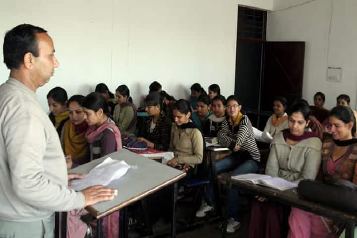 Seth Tek Chand College of Education campus in Thanesar, Haryana, India — photo 3