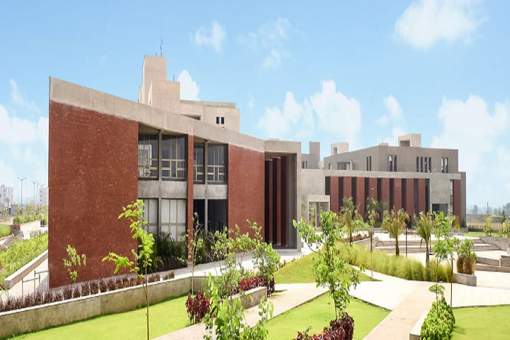 School of Sciences campus in Surat, Gujarat, India — photo 1