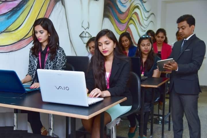 JD Institute of Fashion Technology campus in Bangalore, Karnataka, India — photo 4
