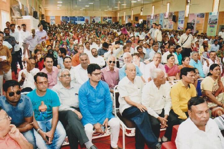 Smt VV Shah MSC CA and IT Institute campus in Modasa, Gujarat, India — photo 3