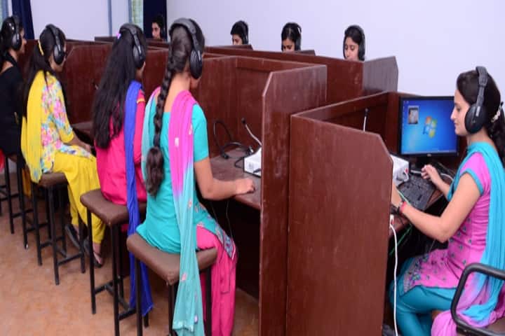 Guru Teg Bahadur Khalsa College of Education campus in Dasuya, Punjab, India — photo 4